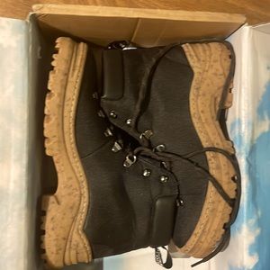 Alice + Whittles (now Thesus) Weekend Boots - Size 10 (40 EU), New in Box
